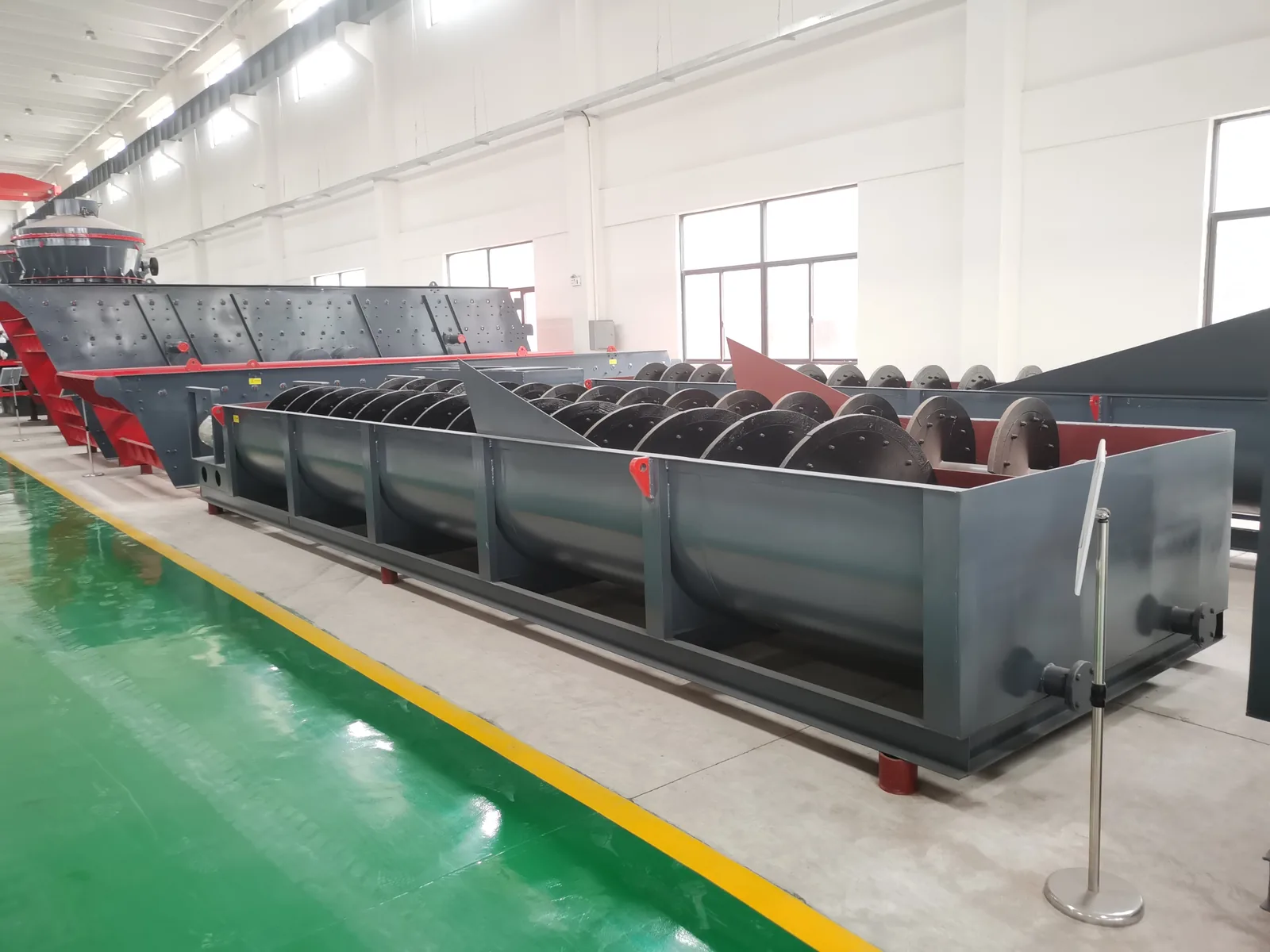 Spiral washer processing mineral feed